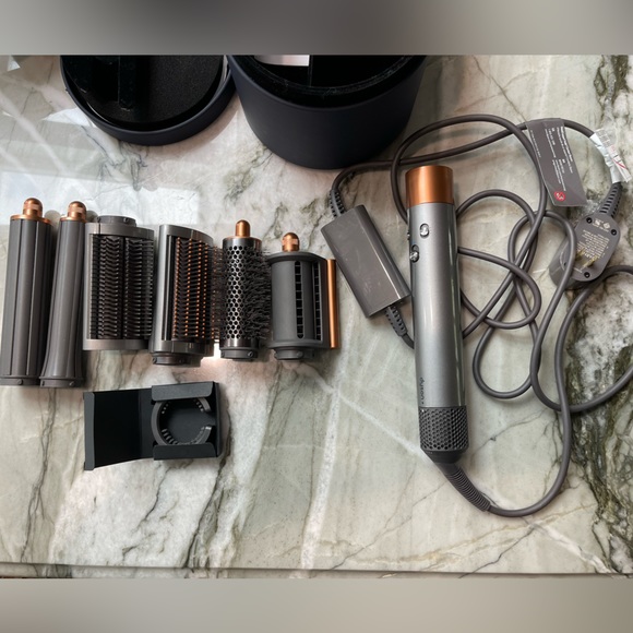 Dyson Hair Sell Or Trade Dyson Airwrap Multistyler Complete Long